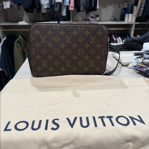 Louis Vuitton NeoNoe bucket bag - Picture 3 of 8